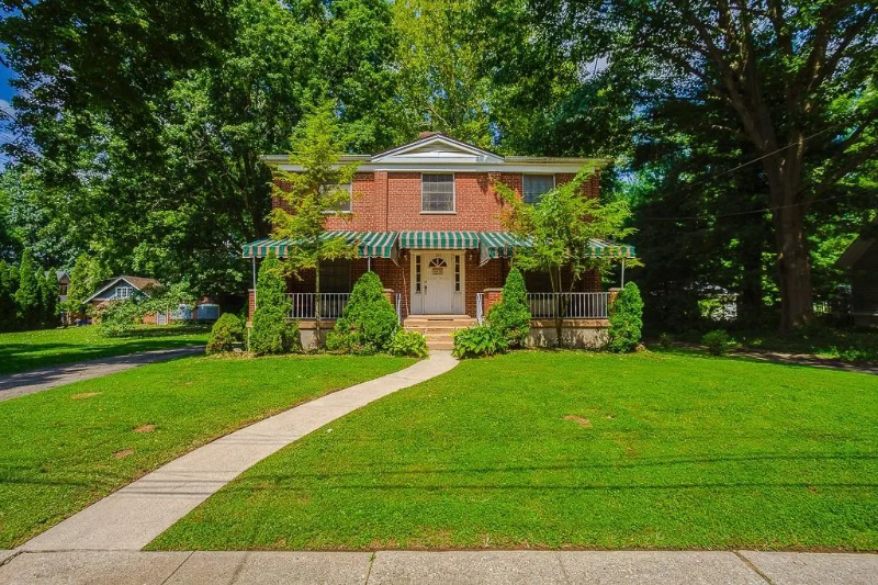 Cincinnati Multiplex: 125 Zinn place