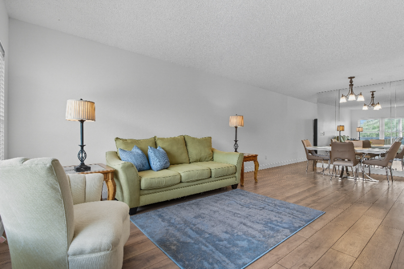 Clearwater Condo: 2257 World Parkway Blvd. W.