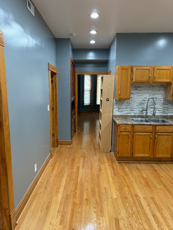 Chicago Multiplex: 2707 W Thomas st