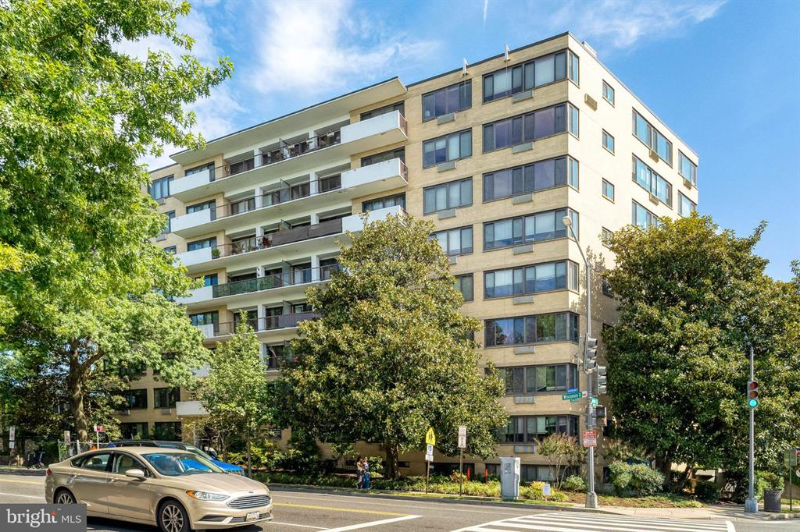 Washington Condo: 3601 Wisconsin Ave, NW