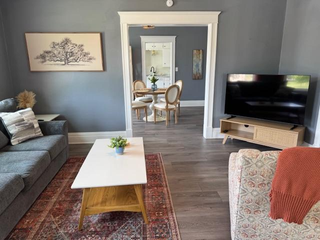 Manitowoc Multiplex: 1201A Marshall St