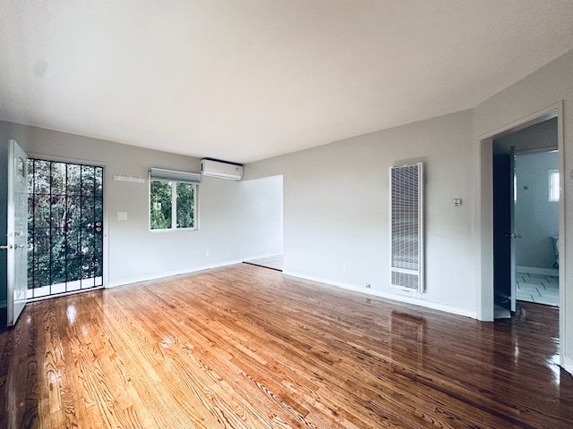 San Diego Other: 1468 Chalcedony St