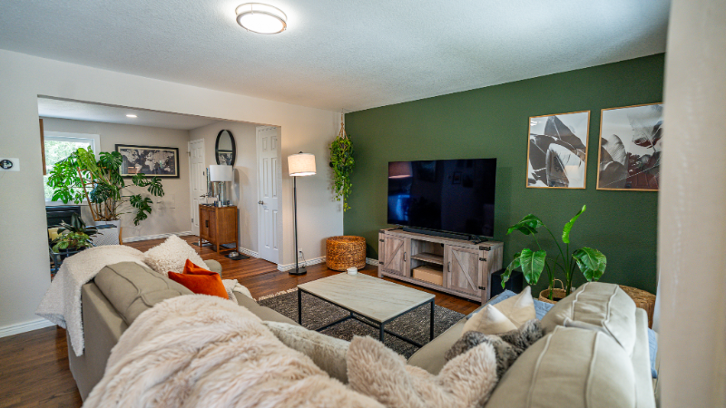 Denver House: 480 Troy Street, Aurora, CO