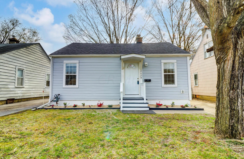 Columbus House: 2628 Hiawatha St