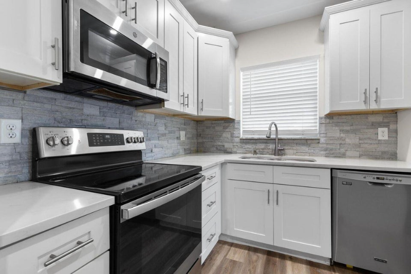 Coral Springs Condo: 8406 W Sample Road 226