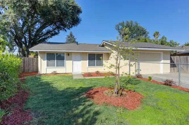 Sacramento House: 5800 Mascot Ave