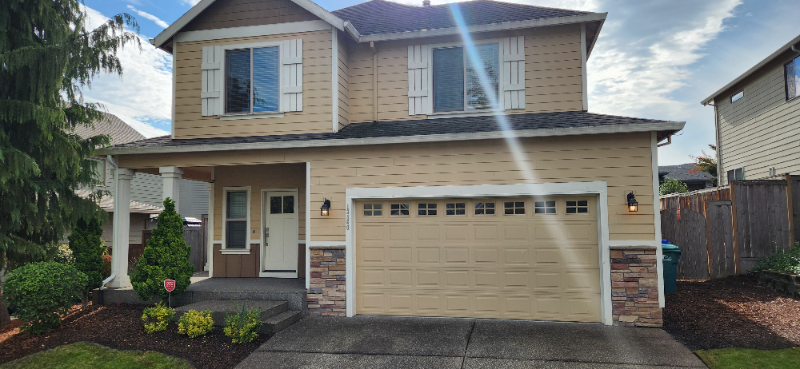 Clackamas House: 13460 SE Highpointe St