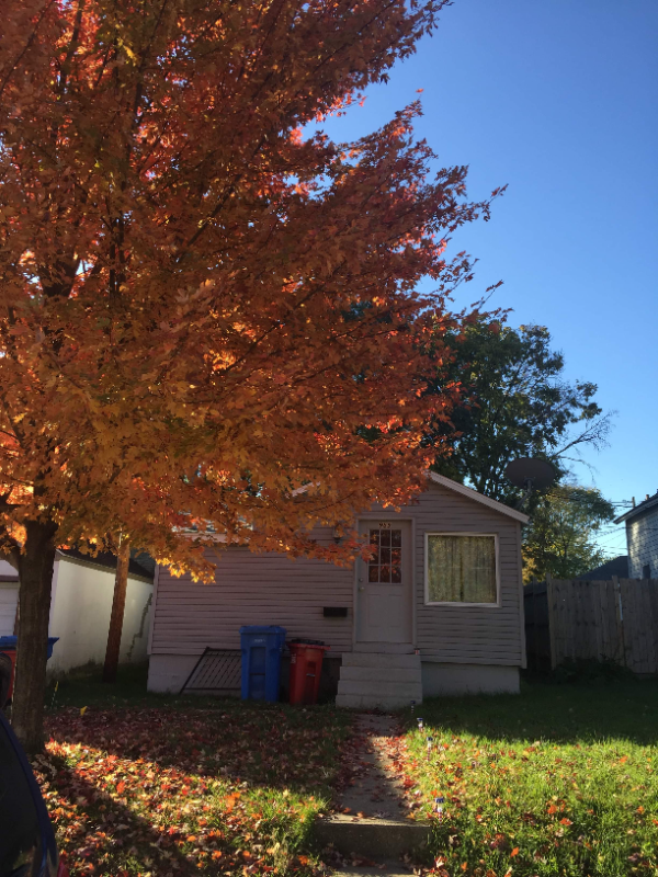 Winona House: 959 W 2nd Street