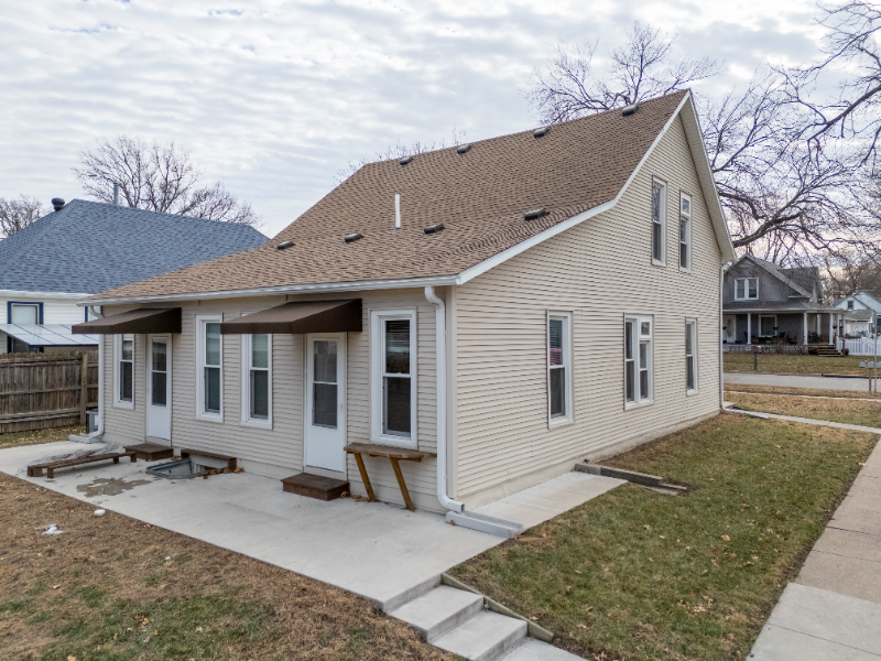 Lincoln House: 6606 Ballard Ave