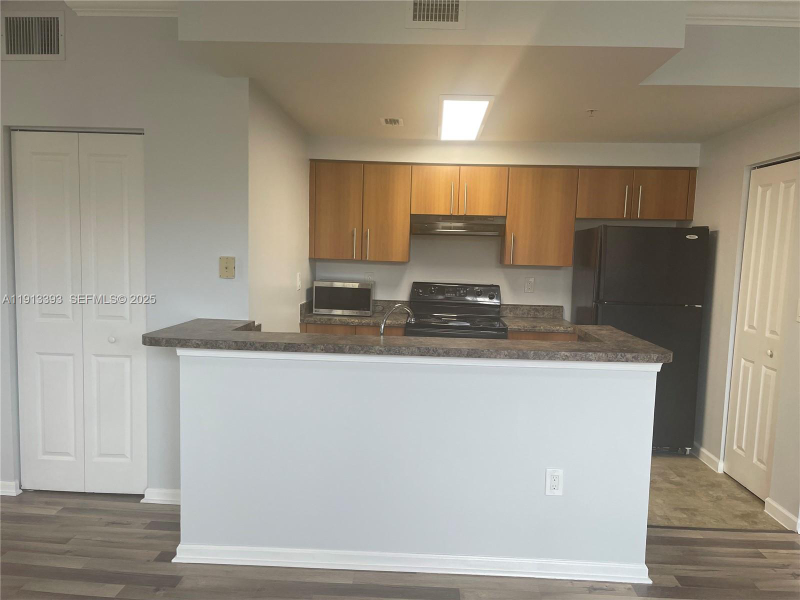 Coral Springs Condo: 6020 W Sample Road 308