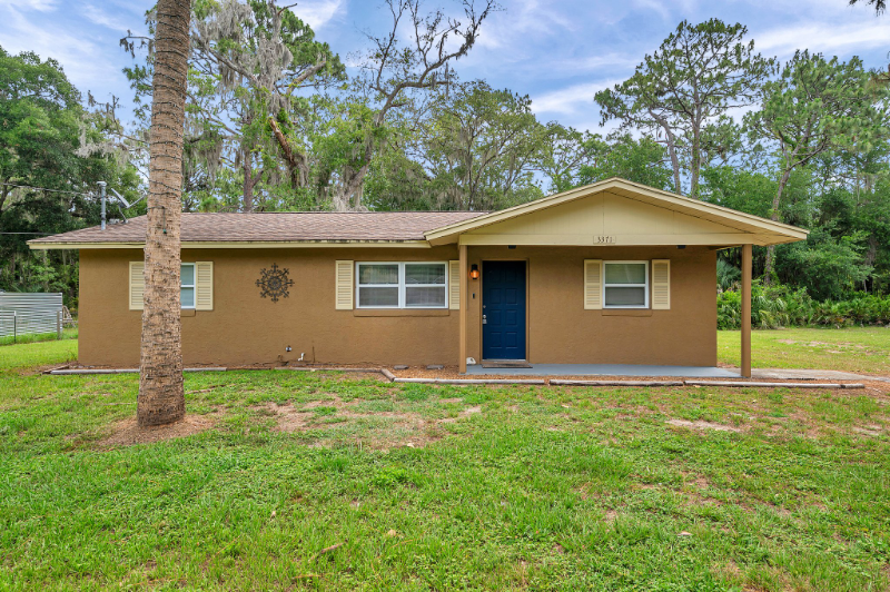 Crystal River House: 3371 N BAY AVE