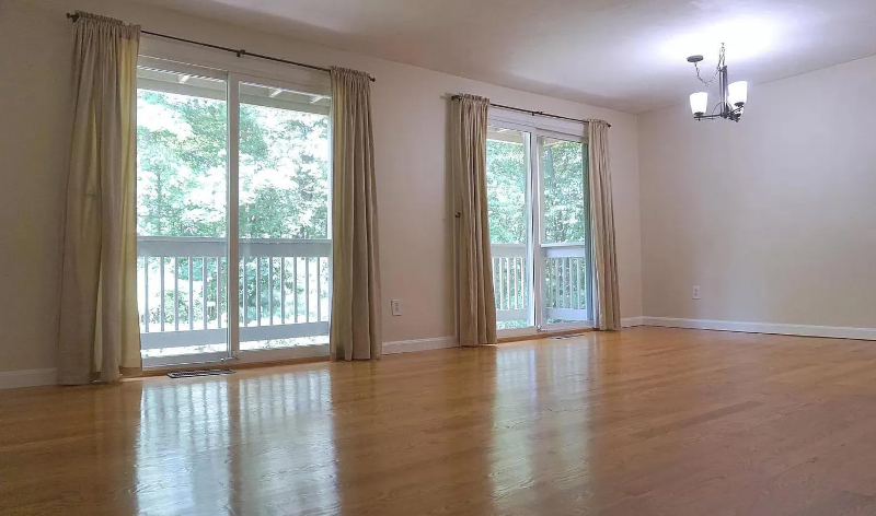 North Grafton Townhome: 15 Lordvale Blvd