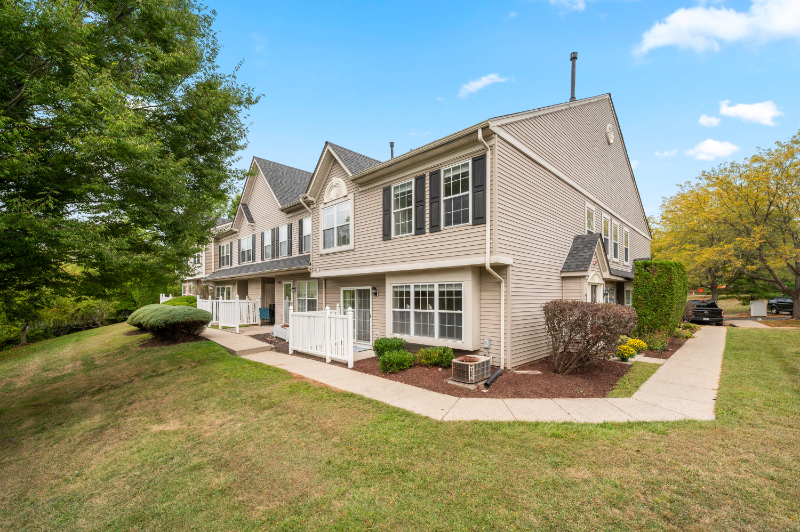Phoenixville Townhome: 1408 Black Walnut D