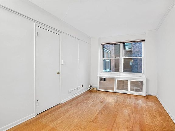 NEWYORK Condo: 141 E 55th St