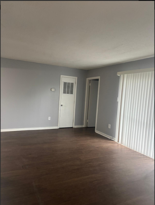 Jackson Apartment: 225 West McDowell Rd