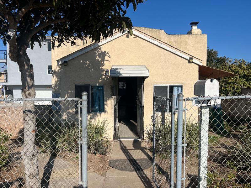 San Diego House: 3726 Acacia St