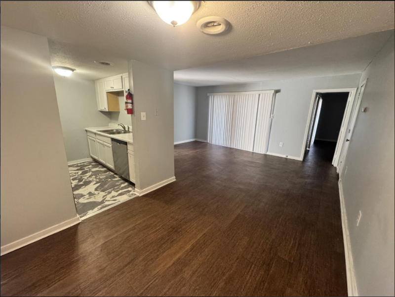 Jackson Apartment: 225 West McDowell Rd