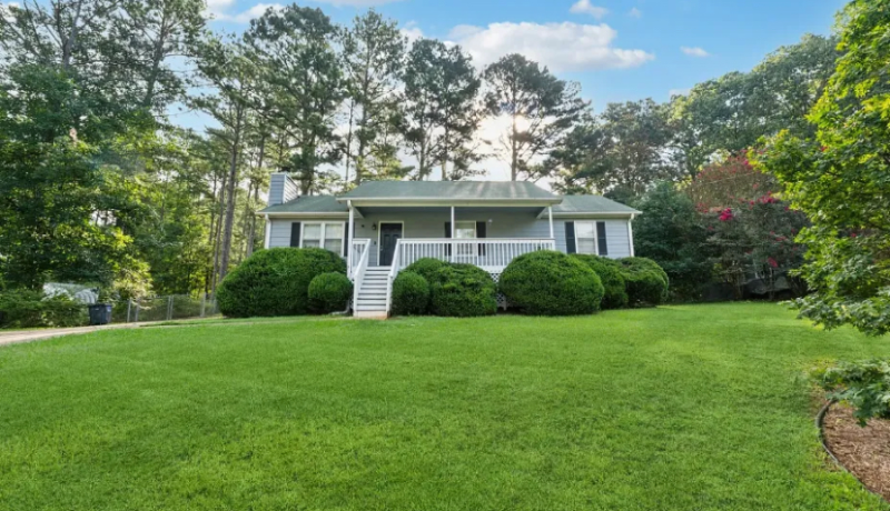 Powder Springs House: 31 Sweetwater Pass