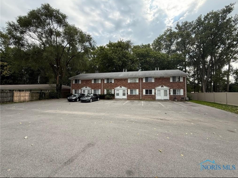 toledo Apartment: 5044 secor rd