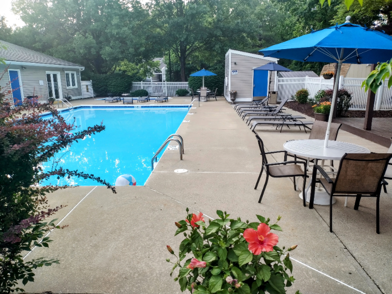 Lynchburg Apartment: 600 Reusens Road