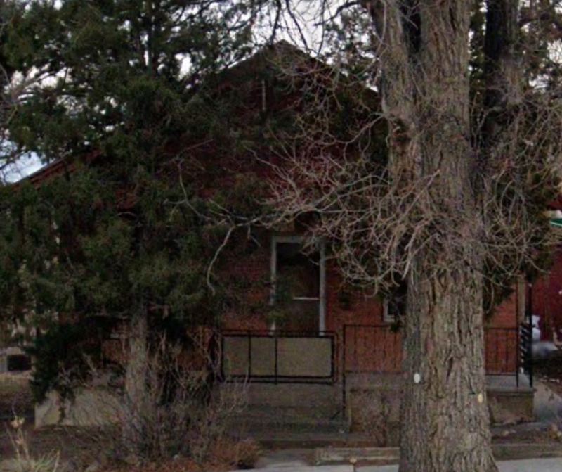 Pueblo House: 1012 S Santa Fe