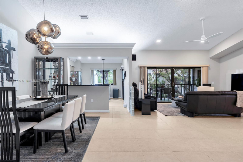 Parkland Condo: 7525 NW 61st Terrace 804