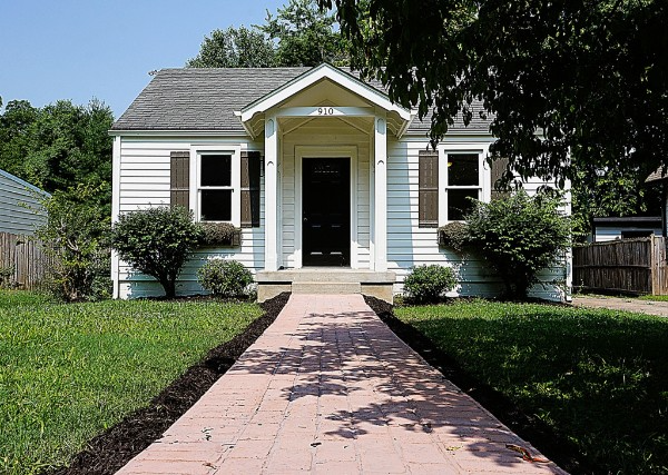 Nashville House: 910 Apex St