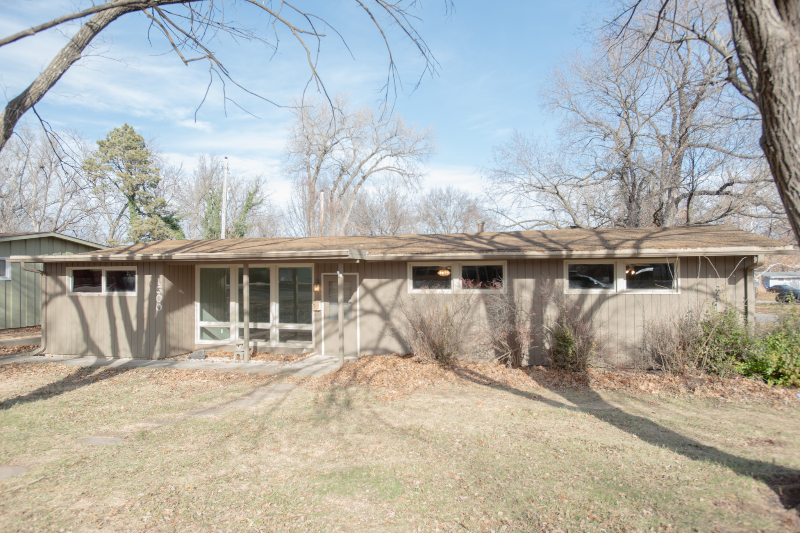 topeka House: 1500 sw clontarf
