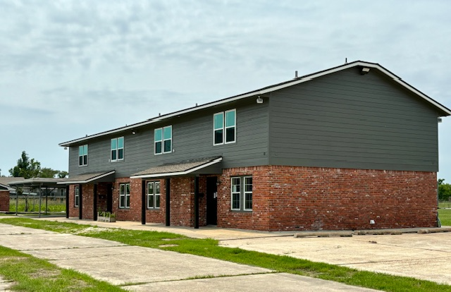 Lake Charles Apartment: 1011 Giovanni St