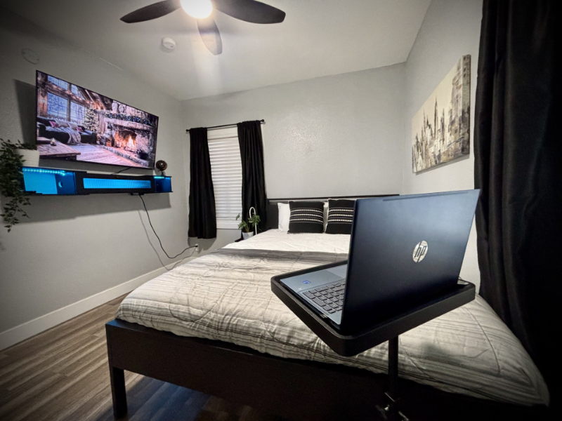 Henderson House: 151 Manganese St