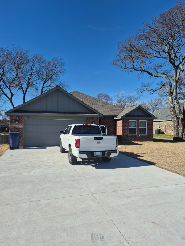 Durant House: 3909 Bryan Rd