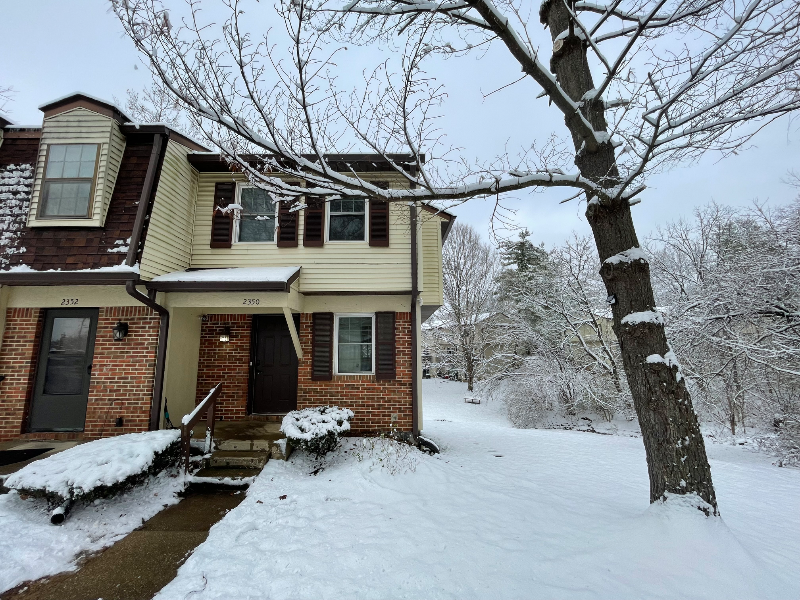 Bloomington Townhome: 2350 S Henderson St