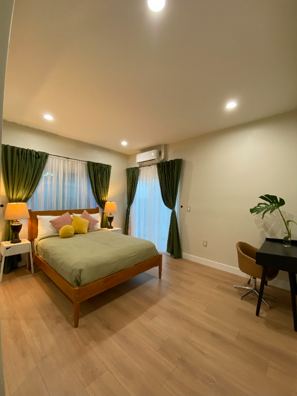 GARDEN GROVE Multiplex: 19154 Della Lane