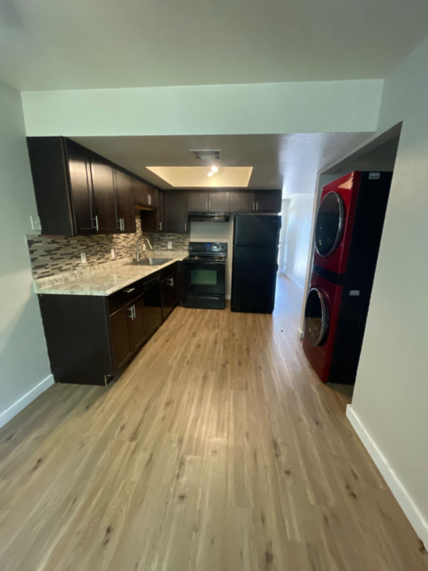 Mesa Apartment: 61 N May