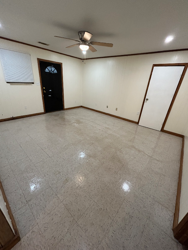 Macon House: 2867 New Clinton Rd