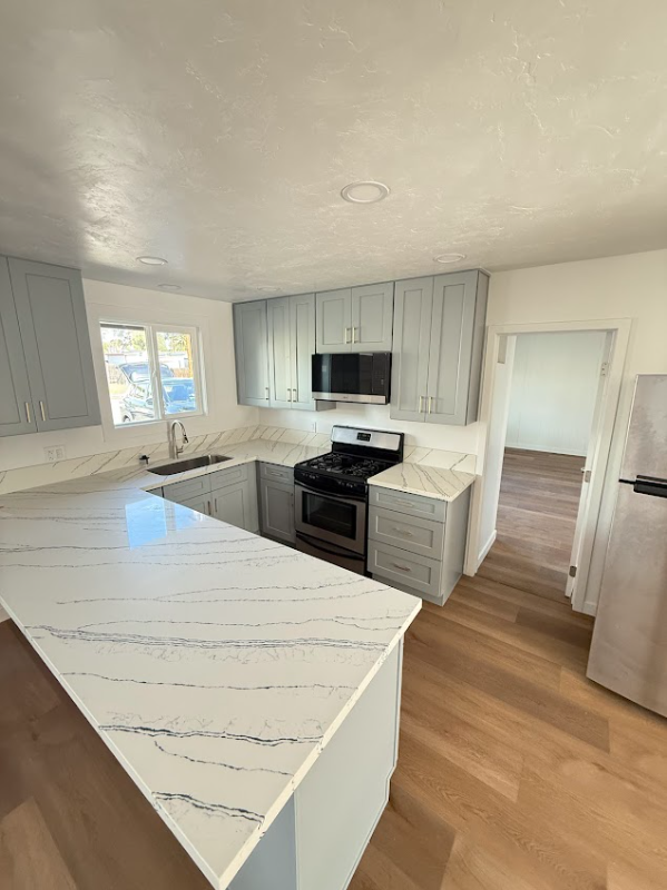 Spring Valley House: 8927 Delrose Ave