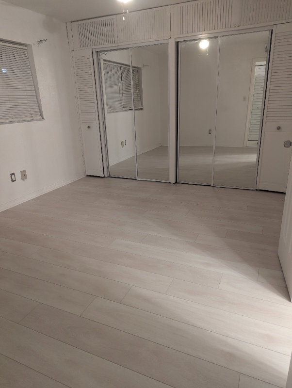 Miami Condo: 20400 NW 7th Ave