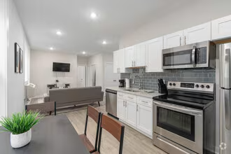 Philadelphia Apartment: 1532 W Girard Ave