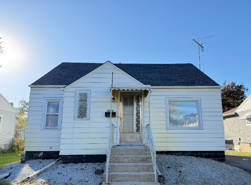 Lansing House: 18534 Wentworth Ave