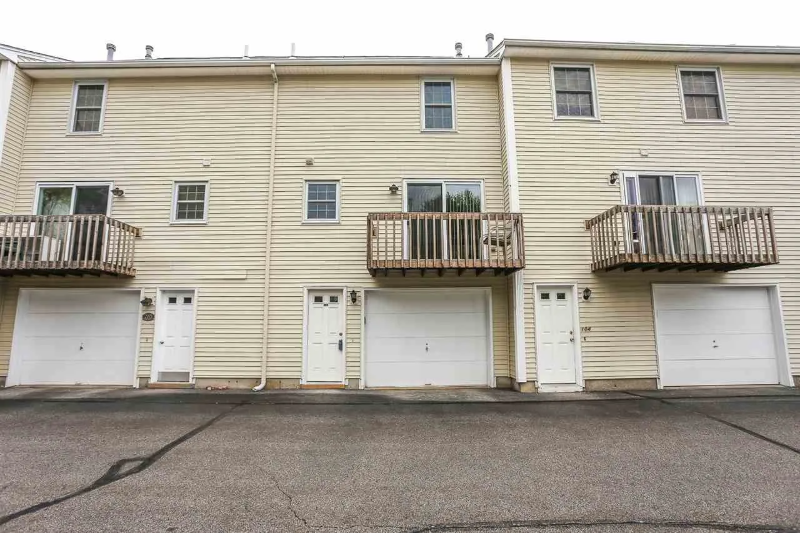 Manchester Townhome: 106 Weston Rd