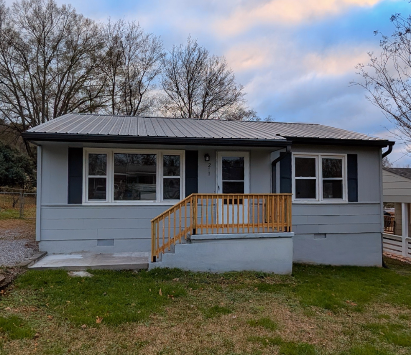 Rossville House: 211 Dale St