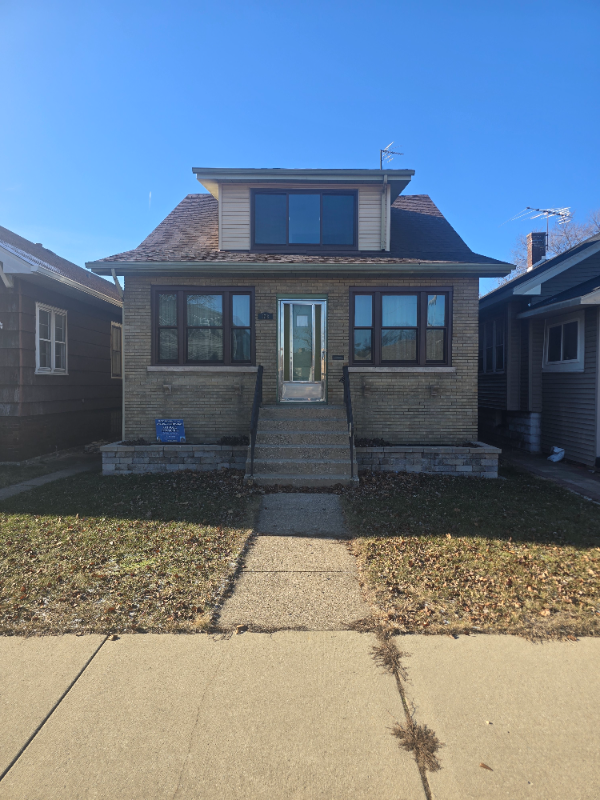 Whitting House: 1718 Lake Ave