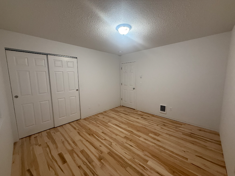 McCleary House: 1565 N Summit Rd