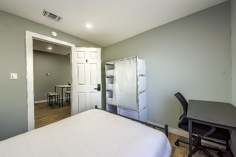 San Antonio House: 427 east southcross