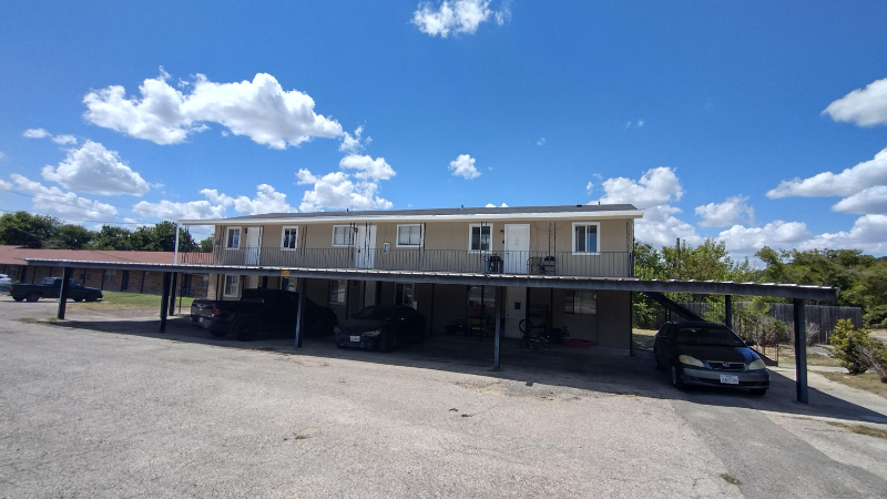 Copperas Cove Apartment: 905 N Main Street