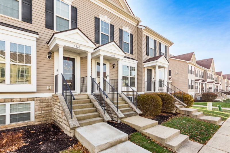 Canal Winchester Townhome: 6539 Nottinghill Trail Dr