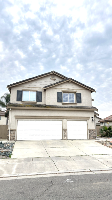 Chowchilla House: 549 Plum Way