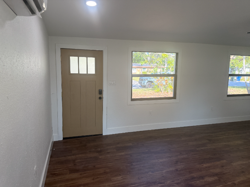 Largo House: 3000 Karen Ave