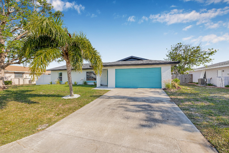 Bradenton House: 7516 22nd ave W
