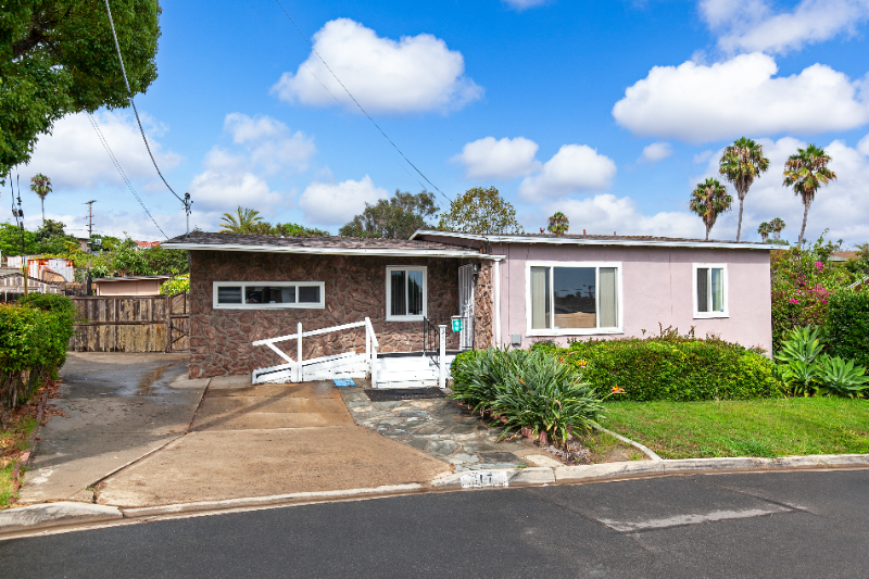 San Diego House: 317 San Alberto Way